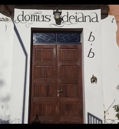 Domus Deiana Мамояда