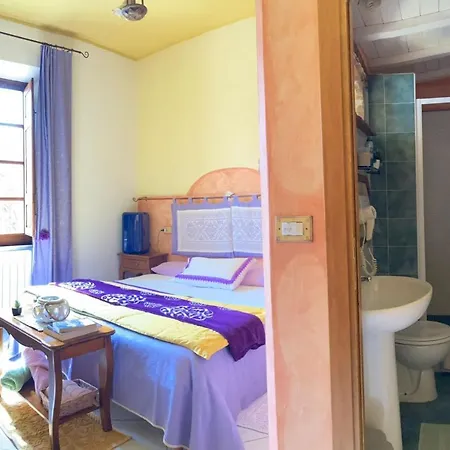 Domus Deiana Couette-café 3*